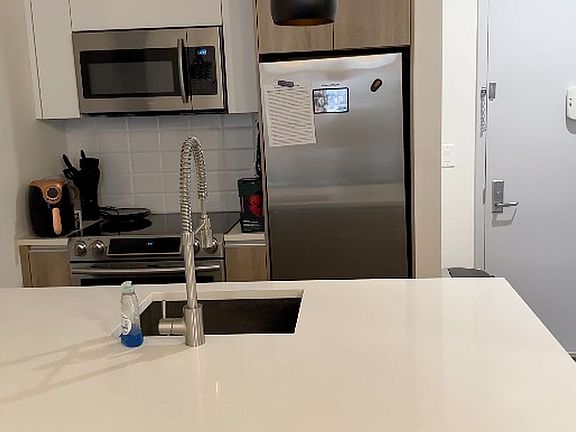 3rd image of 1325 Herkimer St #306
