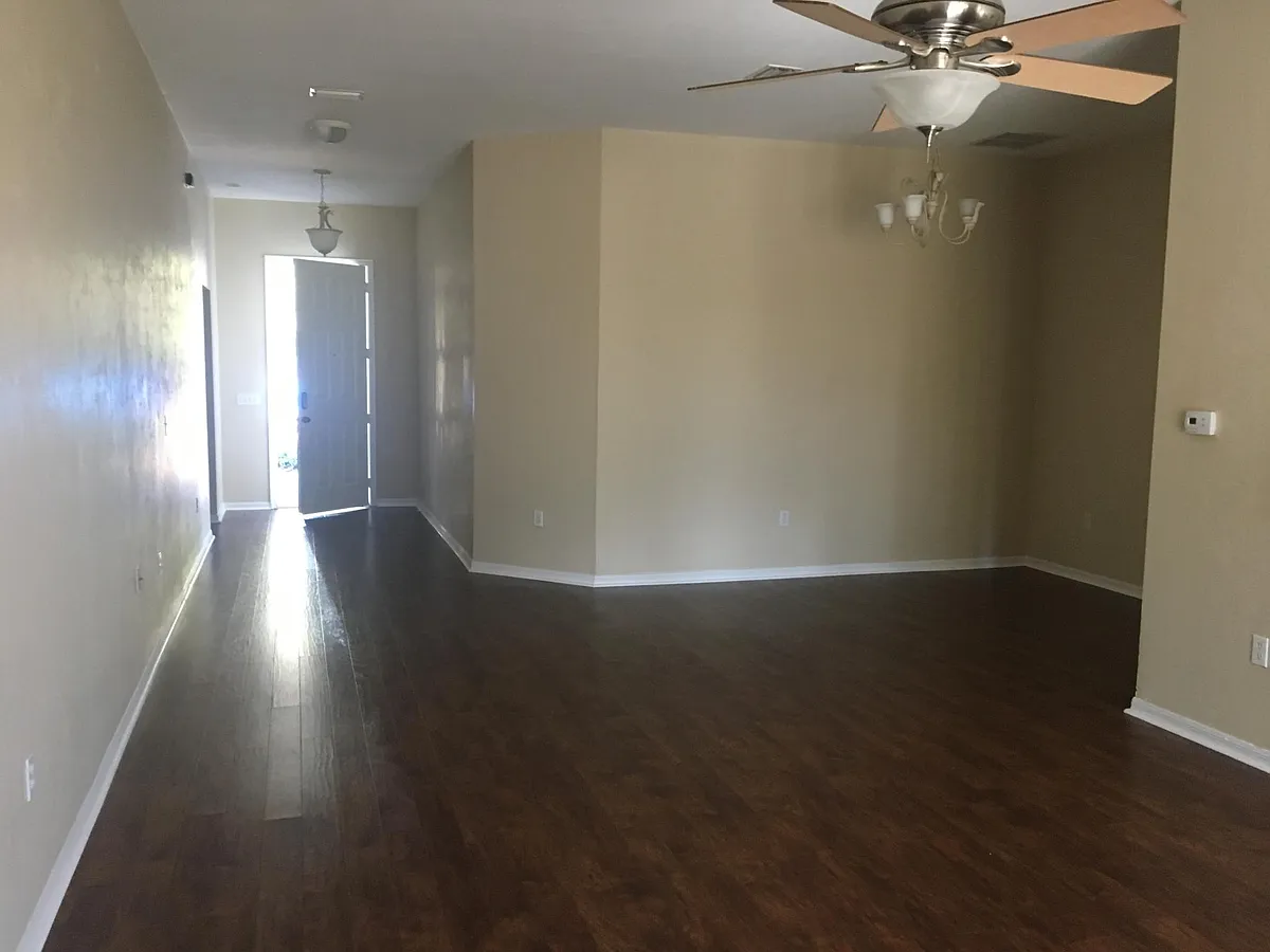 Building Photo - 8313 SW 77th Ave