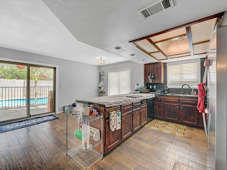 6644 Pepperidge Way — Photo 14