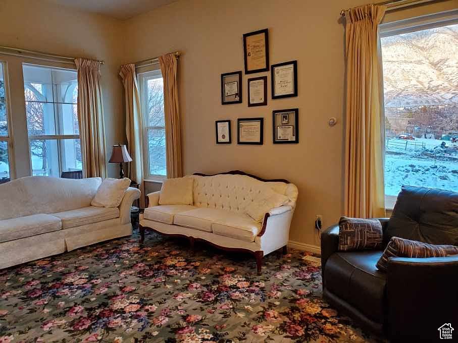 2nd image of 1331 Renaissance Pl