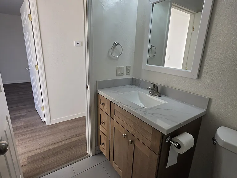 2323 Market St #A — Photo 13