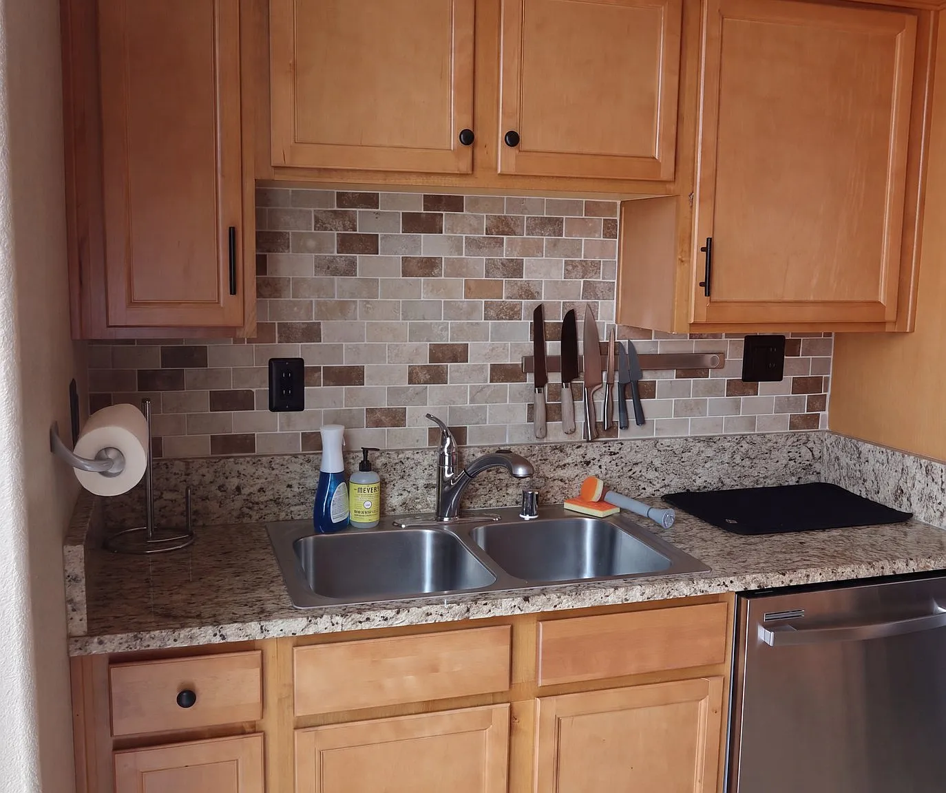 Furnished Home with Mountain Views — Photo 3
