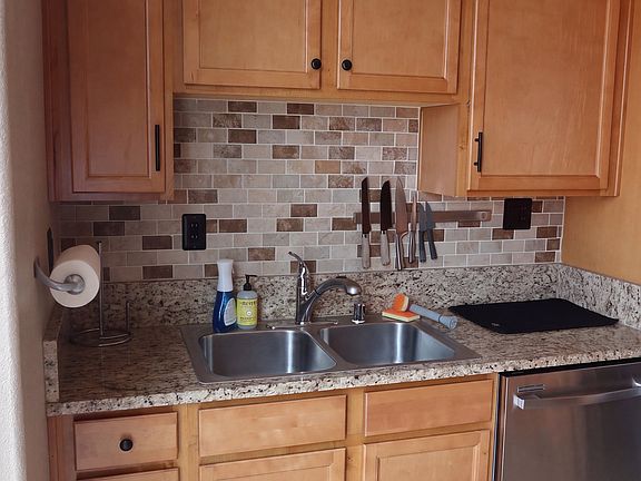 3rd image of 3685 Coastal St