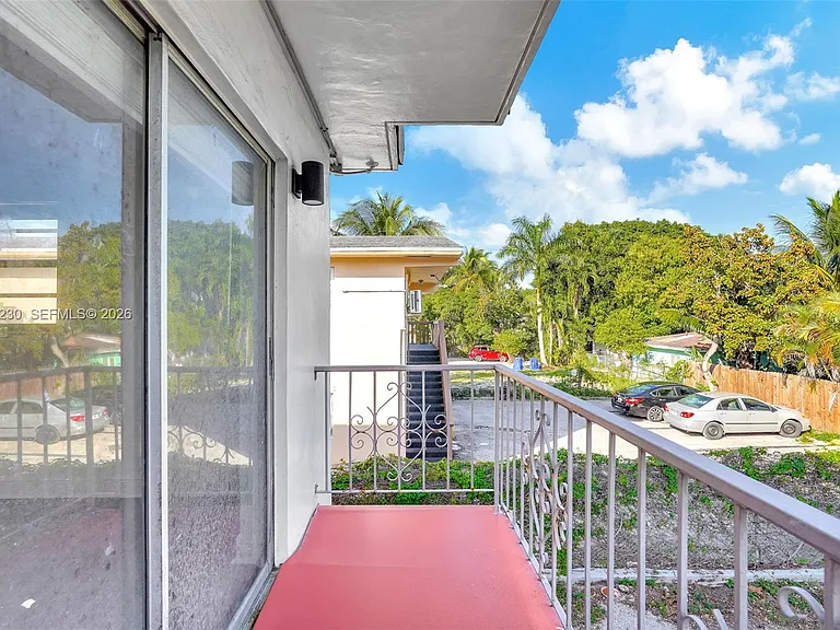 8295 NE Miami Ct #4 — Photo 5