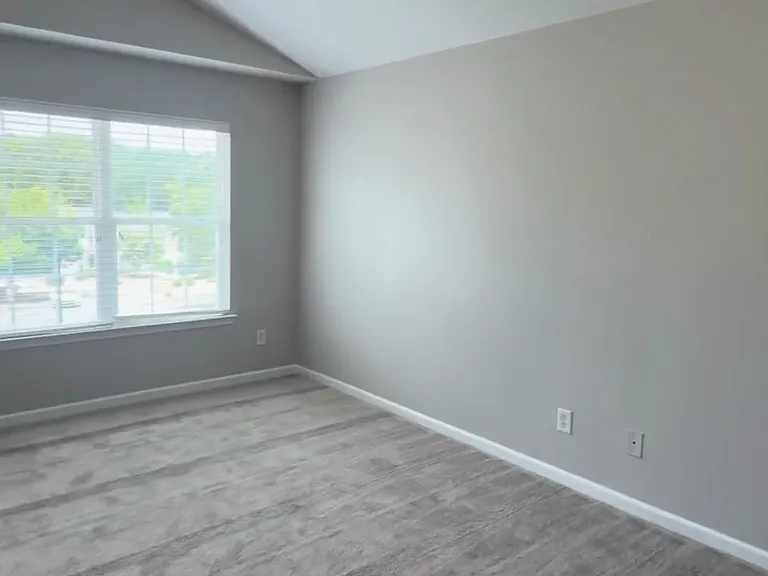 514 Whitney Way — Photo 18