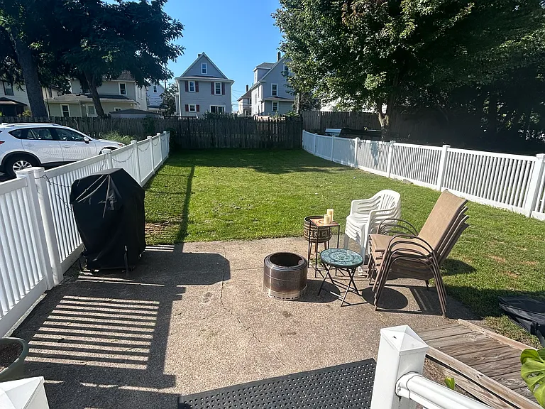 228 W Maple Ave E — Photo 15