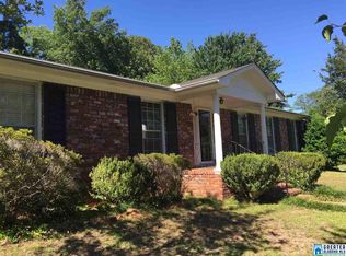 1824 Forest Haven Ln, Vestavia Hills, AL 35216