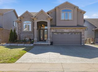 9398 Hendershot Blvd, Niagara Falls, ON L2H 0E9