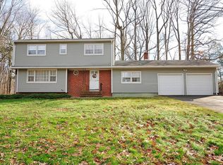 17 Sutton Pl, East Windsor, NJ 08520
