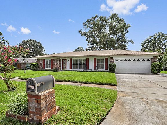 3rd image of 1733 Alder Dr
