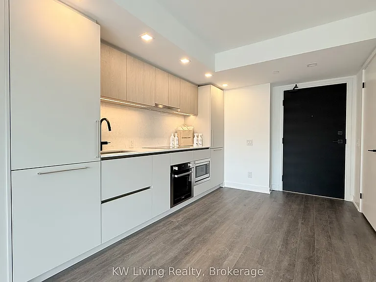 609 Sherbourne St #307 — Photo 24