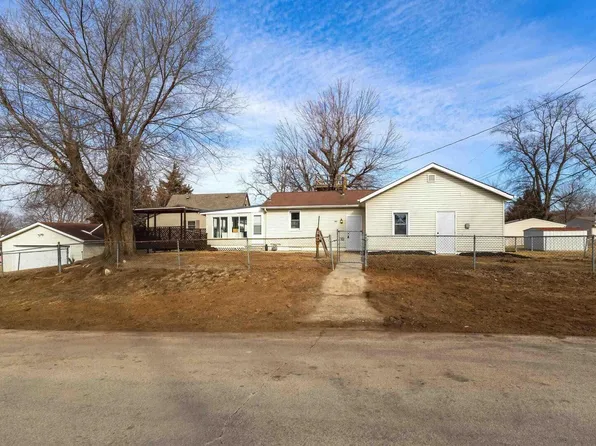 303 2nd Ave, Colona, IL 61241