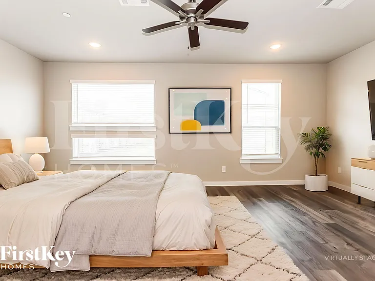 357 N Centro Cir — Photo 10