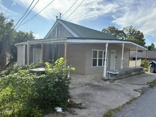 231 Pine St, Paintsville, KY 41240