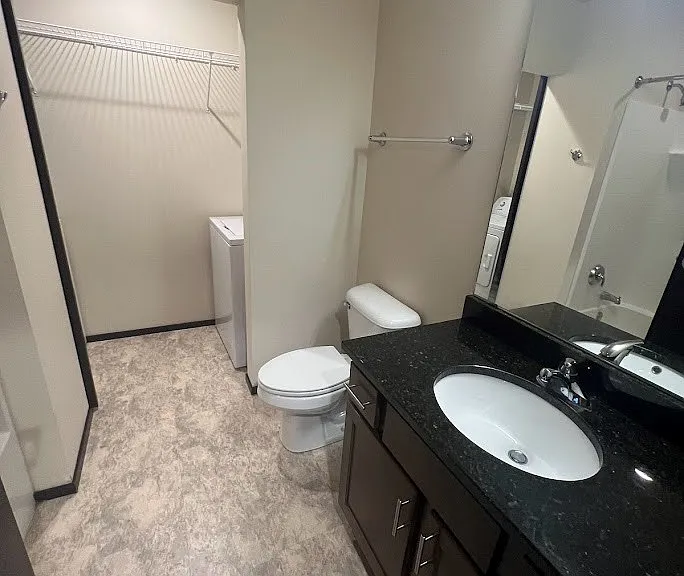 Galaxie High Rise Apartments — Photo 17