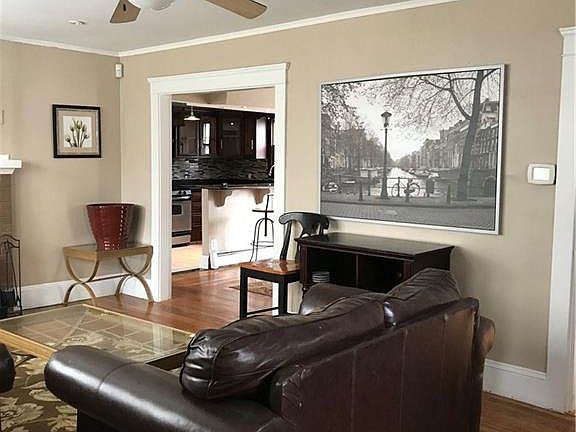 3rd image of 33 Parkway Ave