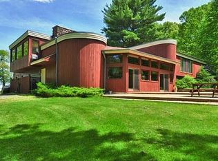 49 Rockwood St, Sherborn, MA 01770