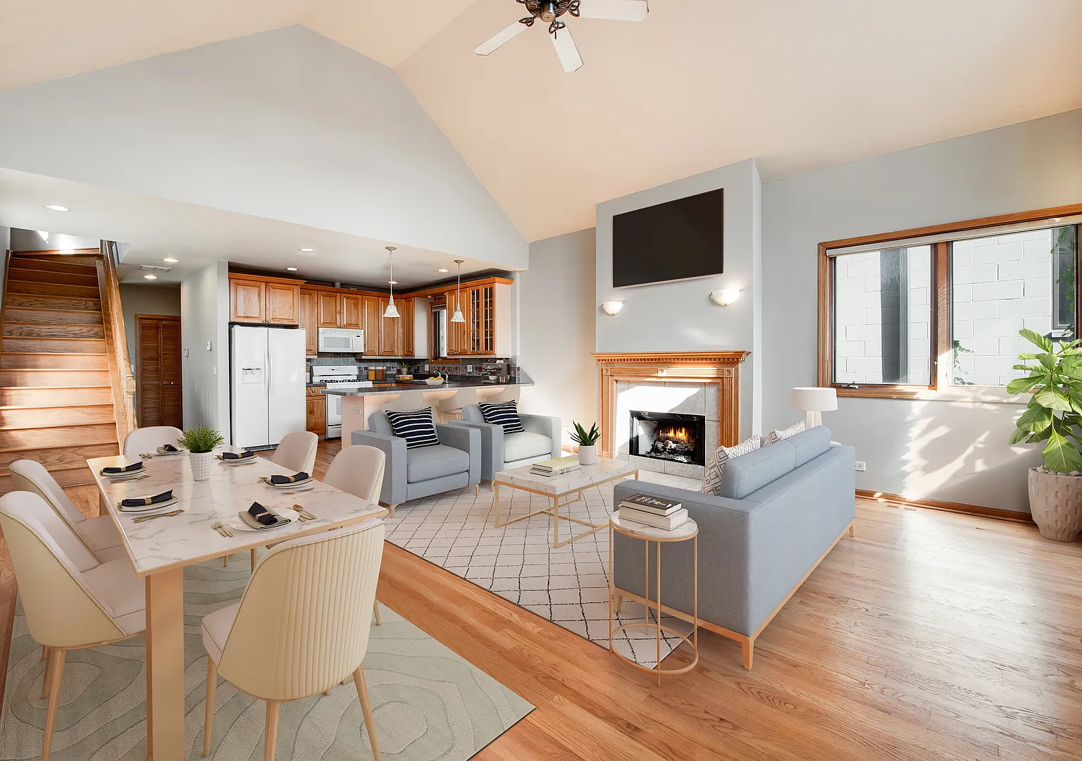 3 bed, 2.5 bath, 2150 sqft, $4,000 — Photo 3