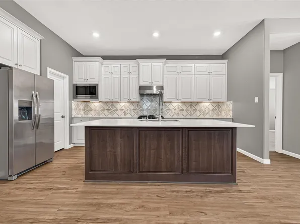 2450 Rosemary Sage Dr, Brookshire, TX 77423