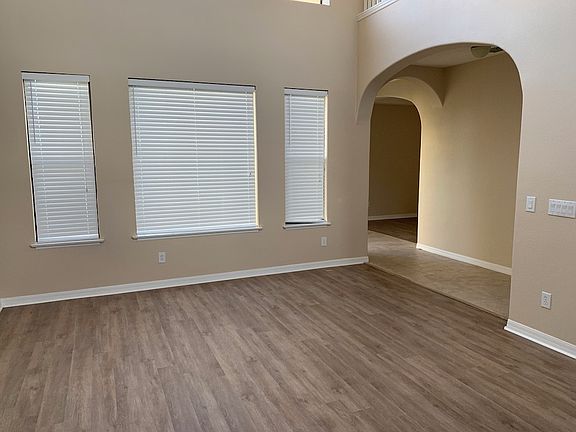 5th image of 9665 Moss Rose Way
