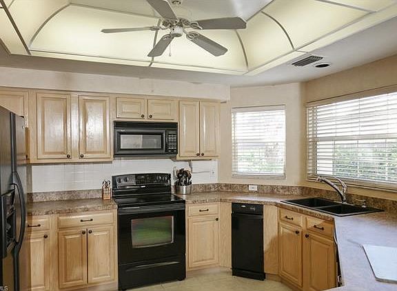 4th image of 26860 Wedgewood Dr APT 101