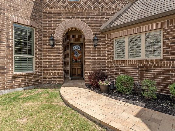 4th image of 14664 Maroon Bells Ln