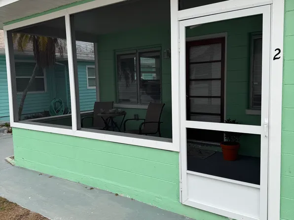 621 76th Ave, Saint Pete Beach, FL 33706