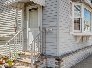 16 Sisson Ct, Bayonne, NJ 07002