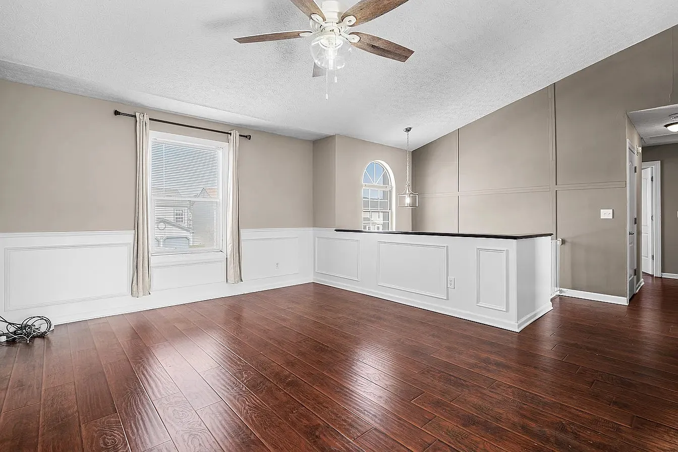 4 bed, 1508 sqft, $2,275 — Photo 3