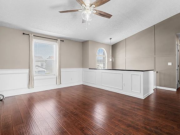 3rd image of 6069 Northbend Dr