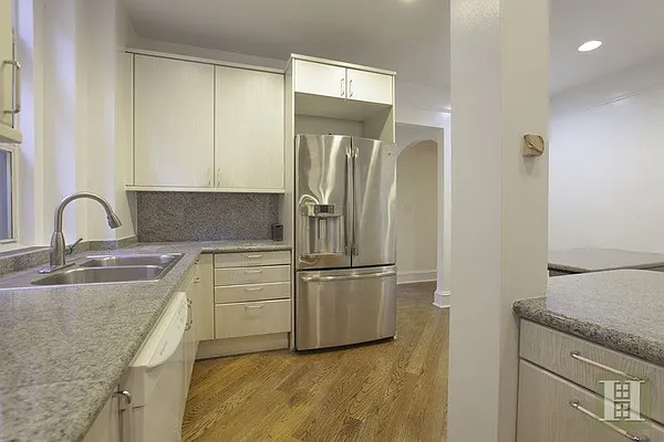 Rented by Halstead Real Estate | media 16