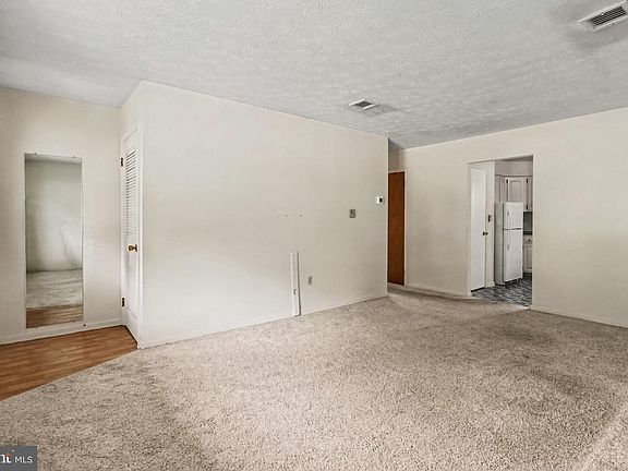 4th image of 3261 Trinity Rd