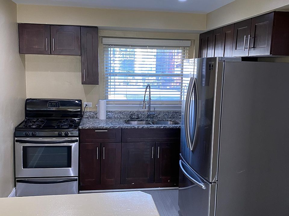 1st image of 8933 S Blackstone Ave APT 2N