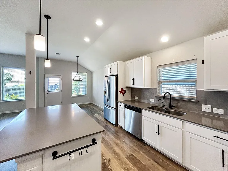 558 Bridgestone Way — Photo 15