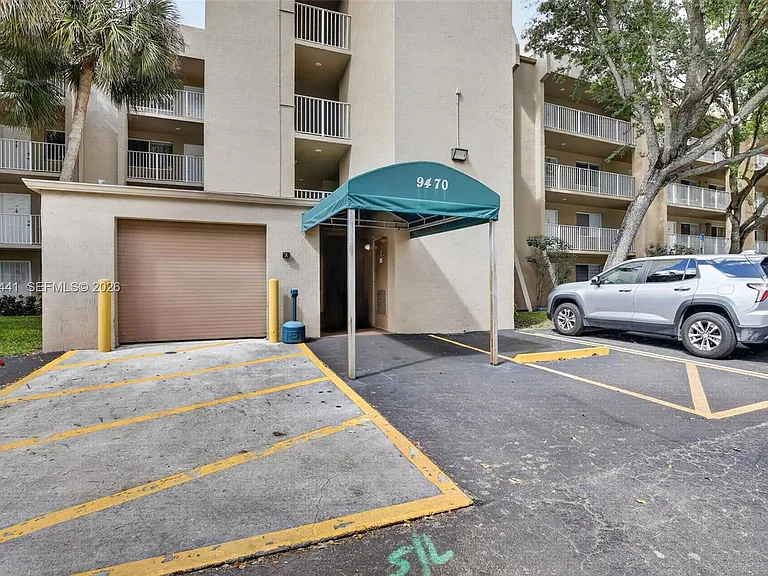 9470 Tangerine Pl #105 — Photo 12