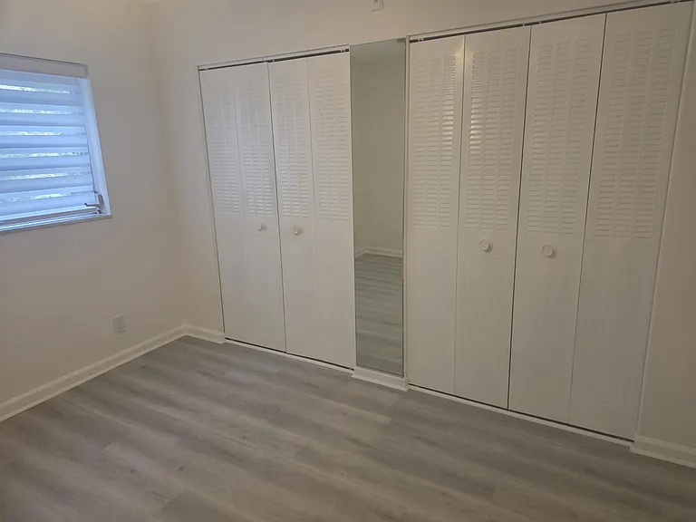 959 SE 2nd Ave #204 — Photo 32