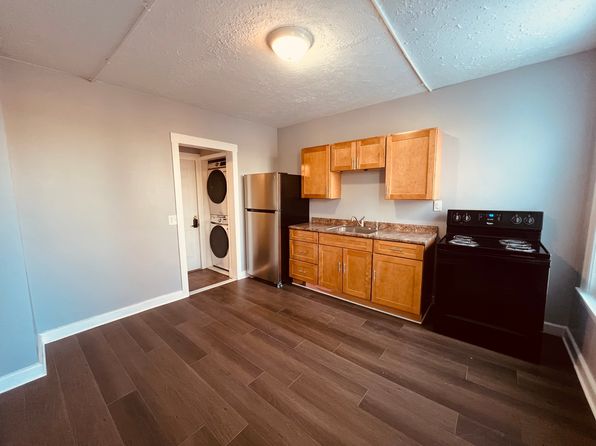 178 Carrington Ave #1R