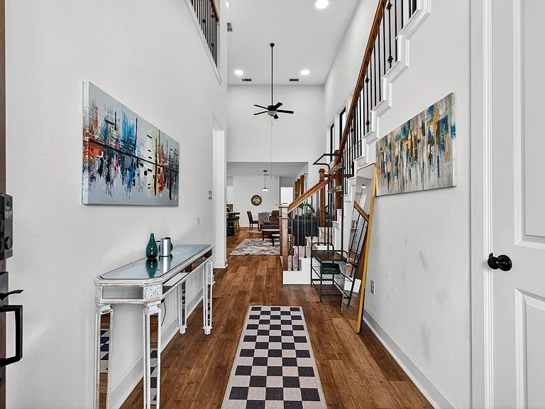 1514 Park Path Dr — Photo 5