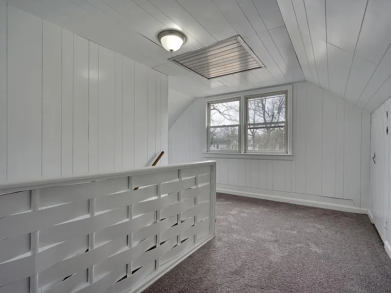 13 Swain Ave — Photo 19