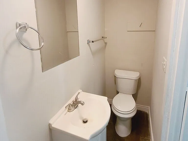 2620 Celia Ave — Photo 4