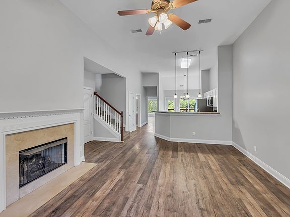4th image of 7143 Riverfront Dr