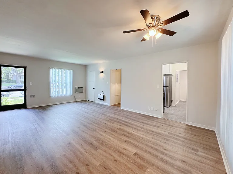 877 S Marengo Ave #899 — Photo 7