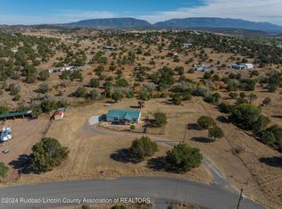 128 View Dr, Capitan, NM 88316