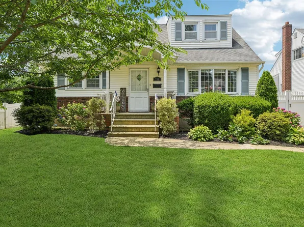 756 Virginia Avenue, North Bellmore, NY 11710