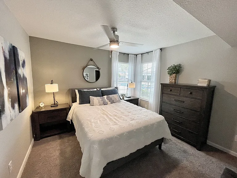 1520 Enclave Pkwy — Photo 13