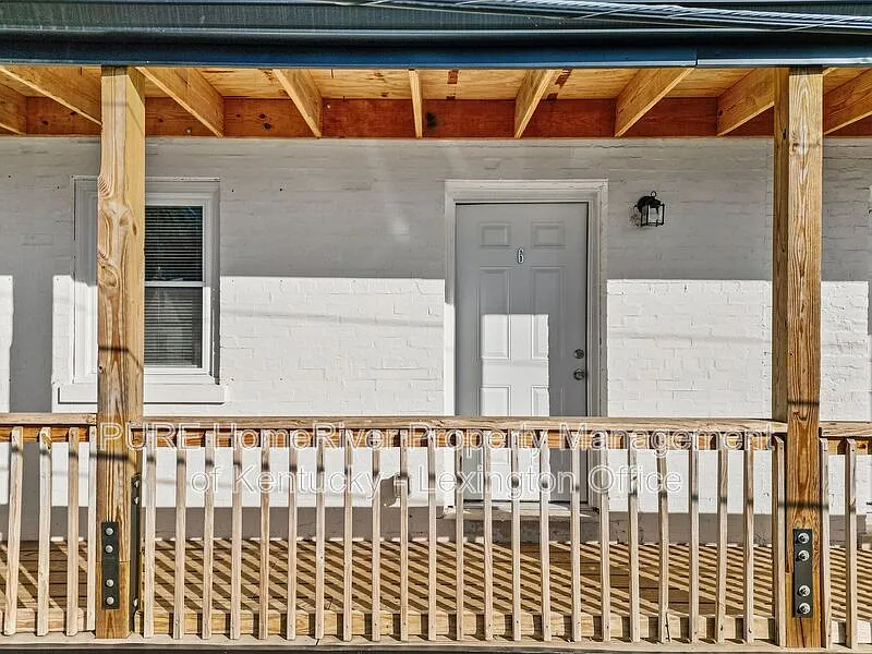 2 bed, 1.0 bath, 600 sqft, $850 — Photo 2