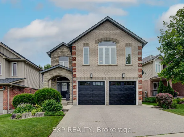 19 Bridleridge St, Kitchener, ON N2P 2T9