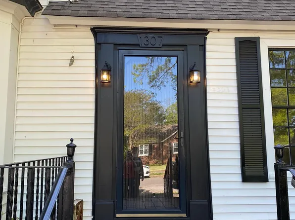 1307 N Nashville Ave, Sheffield, AL 35660