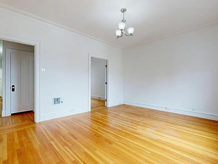 1053 Bush St #12 — Photo 3