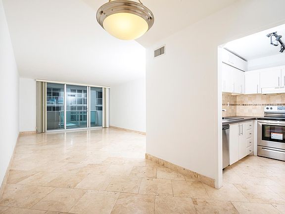 4th image of 1200 West Ave APT 321